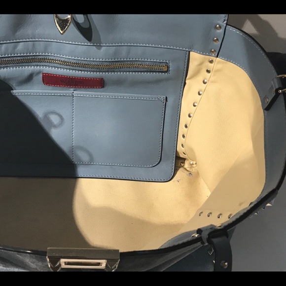 🌸Valentino Suede & leather Rockstud Tote Large - Picture 7 of 8